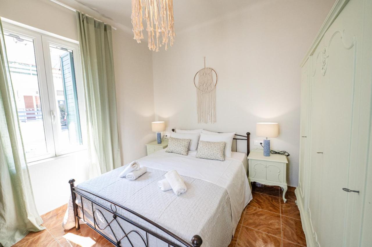 Sunny Yard Apartments Poros Town المظهر الخارجي الصورة