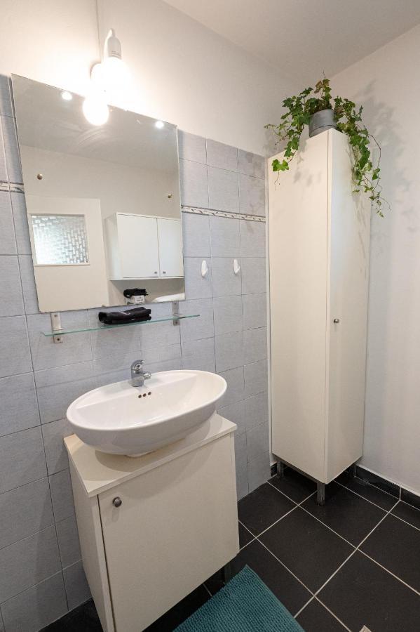 Sunny Yard Apartments Poros Town المظهر الخارجي الصورة